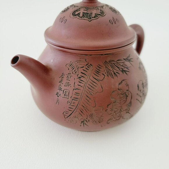 Chinese Yixing Clay Teapot, Carved Figural Design Burnished Purple Clay 10fl. oz - Picture 5 of 16